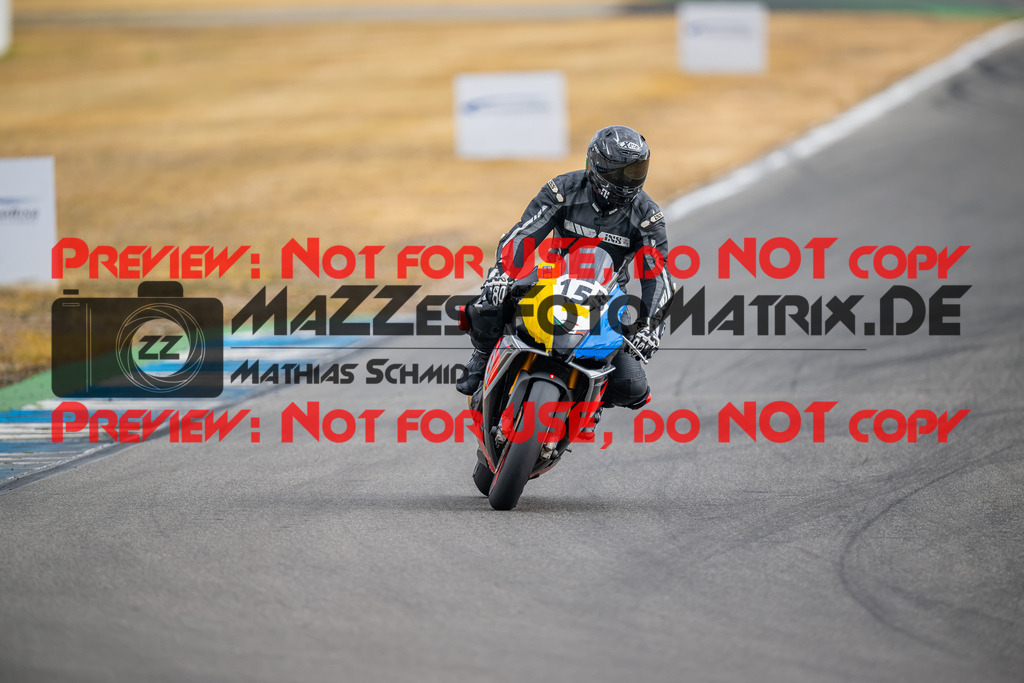 MaZZes-Fotomatrix-20260809-587483 | R1