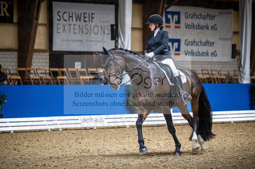 DOS_2285 | Entdecke hochwertige Reitturnierfotos von Foto Oger. Professionell, emotional und authentisch – jetzt Lieblingsmomente im Shop bestellen.Deutschlandweite Turnierfotografie. - Realisiert mit Pictrs.com