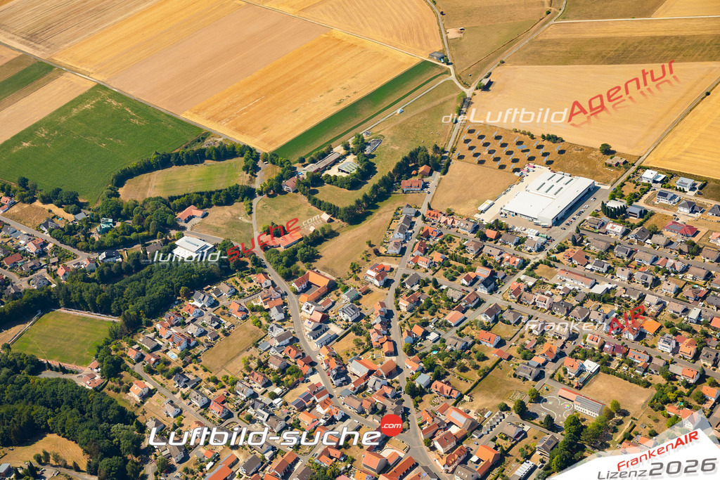 Die Luftaufnahme Steinbach - Burghaun wurde 2022 vom Flugzeug aus (keine Drohne) erstellt. Hohe Auflösung -für große Poster und Wandbilder geeignet - Garantiert!