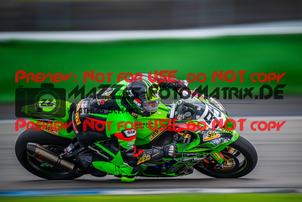 MaZZes_FotoMatrix_220925_0856 | PRO SUPERSTOCK