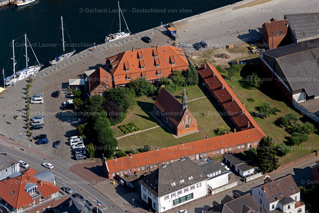 4038111 | NEUSTADT IN HOLSTEIN 07.08.2020 Kirchengebäude " Kirche des Hospitals zum Heiligen Geist Neustadt in Holstein " im Ortsteil Neustadt in Neustadt in Holstein im Bundesland Schleswig-Holstein, Deutschland. // Church building " Kirche of Hospitals zum Heiligen Geist Neustadt in Holstein " in the district Neustadt in Neustadt in Holstein in the state Schleswig-Holstein, Germany. Foto: Gerhard Launer