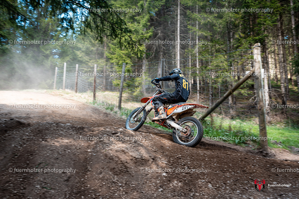 fuernholzer_250501-C1-864 | Fotografische Impressionen von der Red Stag Enduro Extreme by fuernholzer-photography.com. Endurosport in Österreich fotografisch festgehalten von fuernholzer. Auftragsfotografie für Private, Gewerbefotos und Industriefotografie. Eventfotografie, Sportfotografie und Motorsportfotografie. Anbieter von Fotoworkshops, Fototraining, fotografischen Vorträgen und Fotoseminaren.
