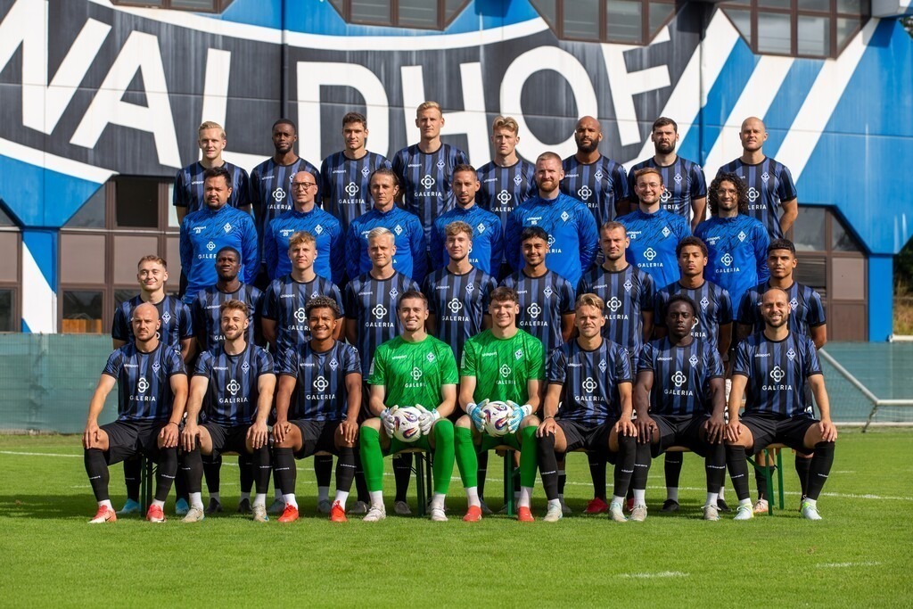 Die Mannschaft des SV Waldhof Mannheim für die neue Saison 2025/26 | Die Mannschaft des SV Waldhof Mannheim für die neue Saison 2025/26 - Realisiert mit Pictrs.com