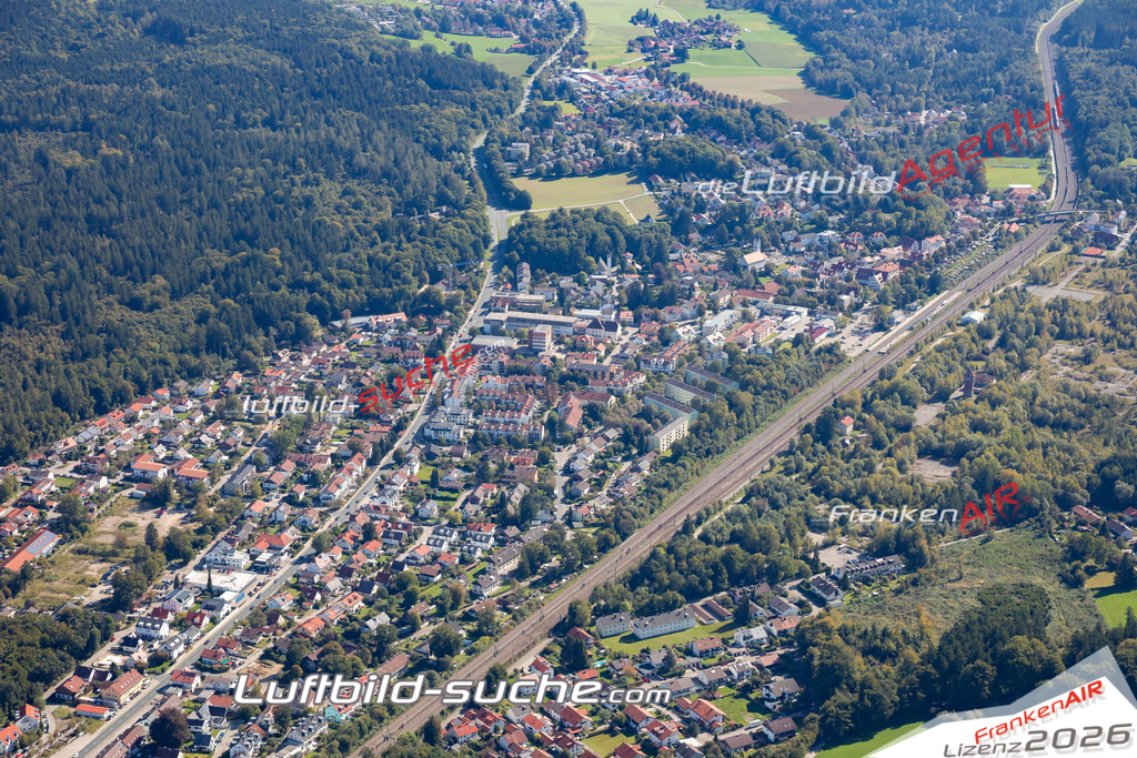 Aktuelles Luftbild von  Kirchseeon Kauf mit Lizenz / Bildrechten möglich- Die Luftaufnahme wurde 2021 mittels UL-Flugzeug erstellt ( keine Drohne ) - hochauflösende Kamera-Systeme von  Canon -Beste Qualität - Für grossformatige Ausdrucke geeignet. Die Geschenkidee !
