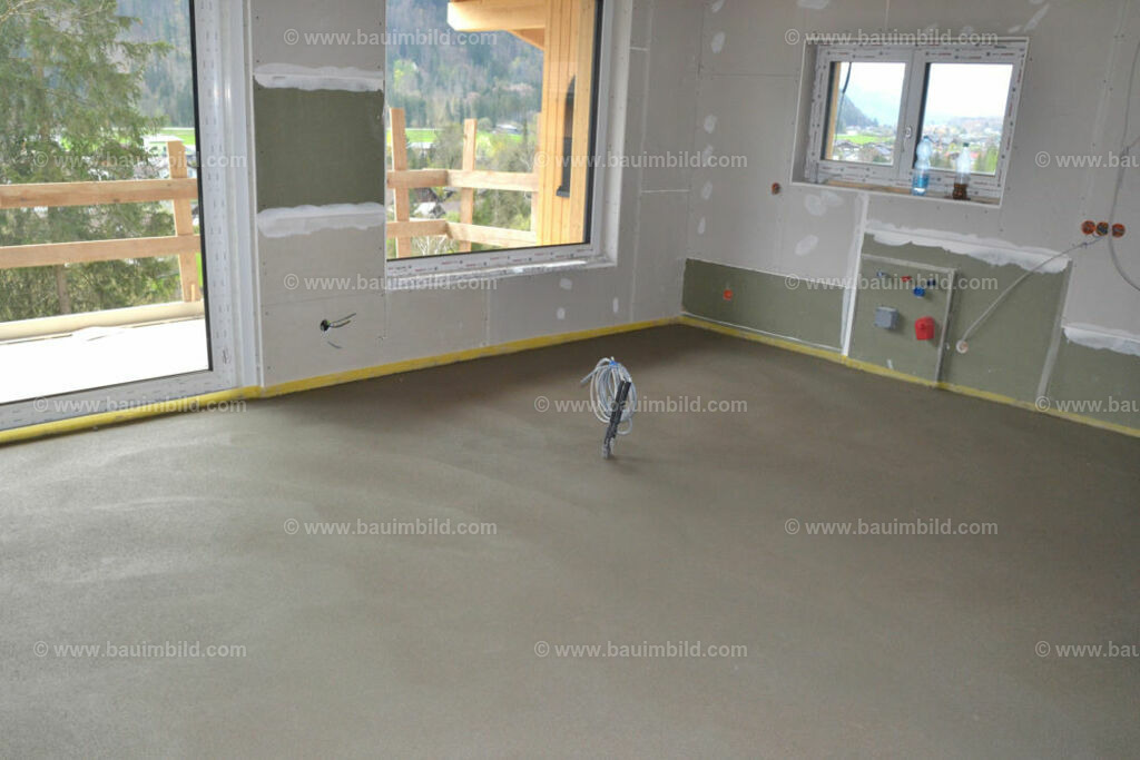 bib-lg19-fussbodenaufbau-0208 | Nach LV-Leistungsgruppen sortierte Detailfotos über den Bau eines Hauses. Alle Hausbau-Bilder direkt vom Urheber und Autor der Website Haus-Selber-Bauen.com