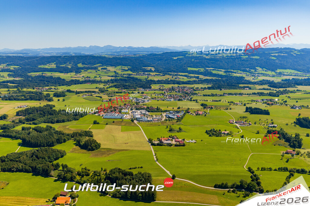 Schöne Luftaufnahme als Geschenk in Rupolz Hergensweiler - Die Luftbildaufnahme wurde 2025 vom UL-Flugzeug heraus erstellt ( keine Drohne ) - Hochauflösende Luftaufnahme -Nicht vergleichbar mit Google Maps oder Satelittenbilder- Die Geschenkidee !Mit Lizenz und Bildrechte bestellbar