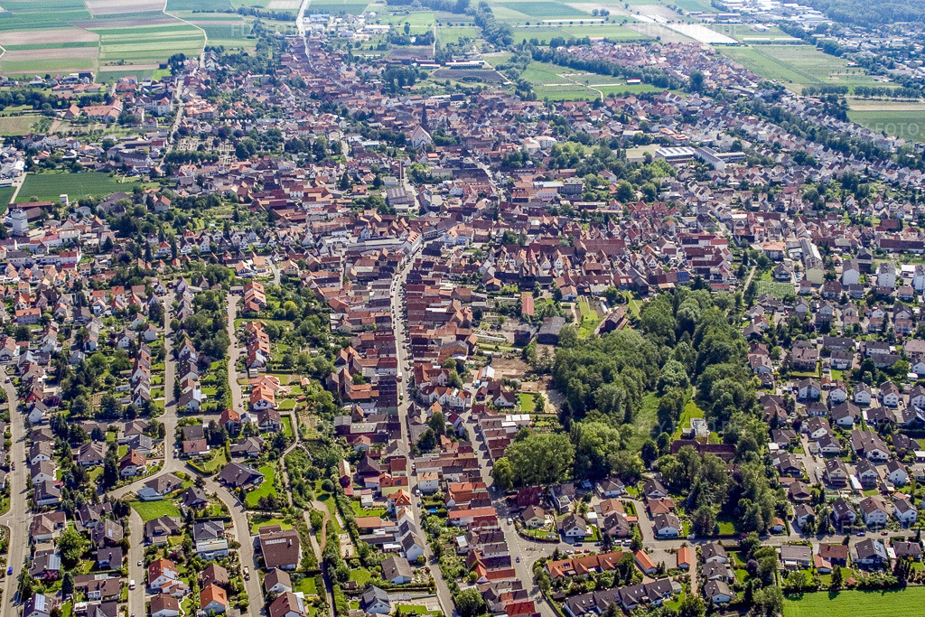 Luftbild: Kapellenstr in Herxheim bei Landau im Bundesland Rheinland-Pfalz in Deutschland. Foto: IMG_2259.jpg vom 03.06.2006 durch Werner Riehm/FLY-FOTO.de