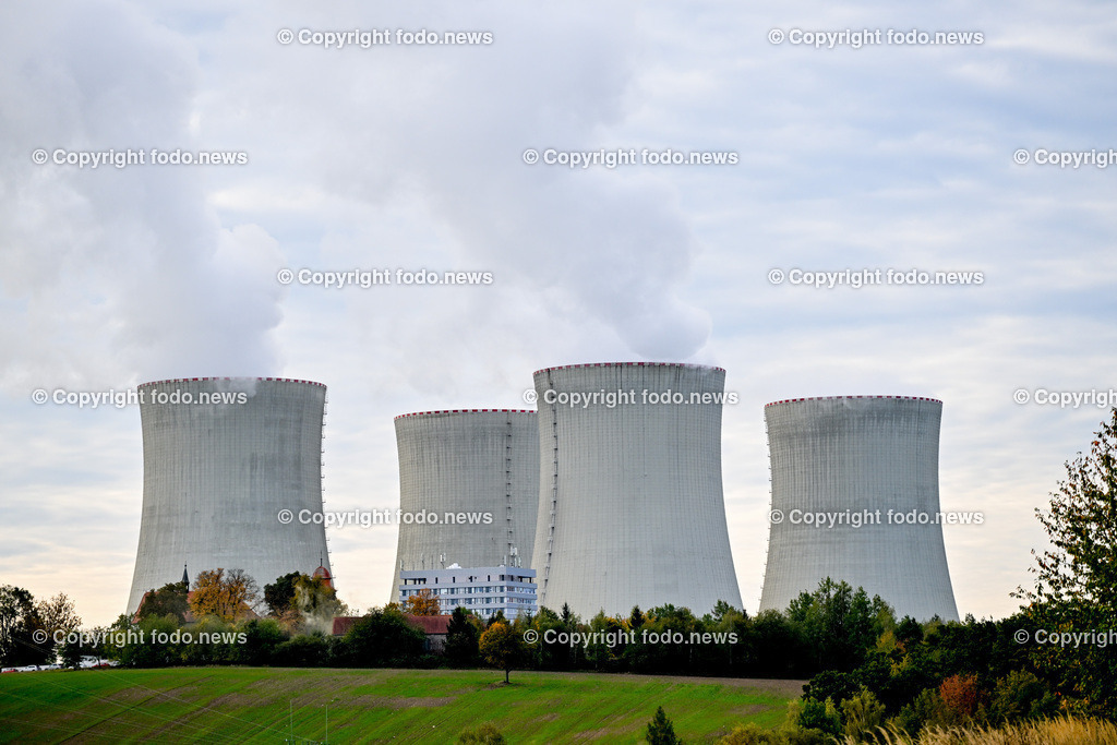 Tschechische Republik_ AKW Temelin_ 14.10.2024-16 | 14.10.2024, Temelin, CZE, AKW Temelin im Bild Atomkraftwerk, Kernkraftwerk, Atomstrom, Strom, Stromproduktion, Stromerzeugung, Atomenergie, Reaktor, Reaktorblock, Kuehlturm, Tschechien, Tschechei, Ceska Republika, Jaderna elektrarna Temelin, JETE, Jihocesky kraj, Suedboemische Region, Tschechische Republik