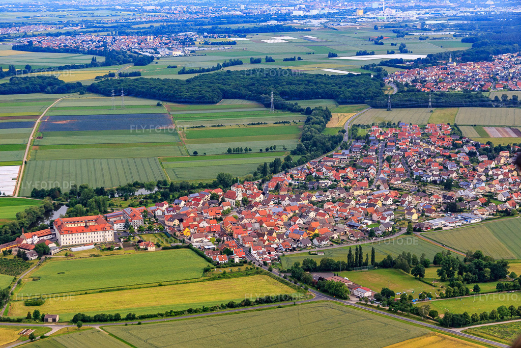 Luftbild: Ortsansicht von Südwesten im Ortsteil Heidenfeld in Röthlein im Bundesland Bayern in Deutschland. Foto: IMG_089846.jpg vom 11.06.2016 durch Werner Riehm/FLY-FOTO.de