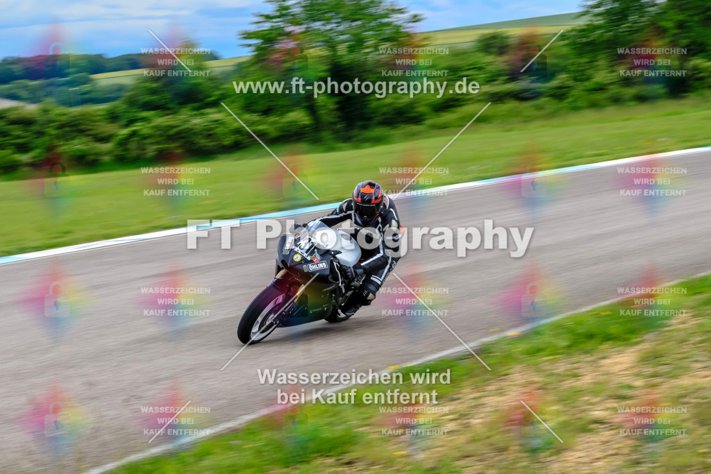 MotoTeam-3369 | Hier findet Ihr Bilder von Touristenfahrten auf der Nürburgring Nordschleife oder von anderen Veranstaltungen die ich besucht habe. Viel Spass beim Durch Schauen 