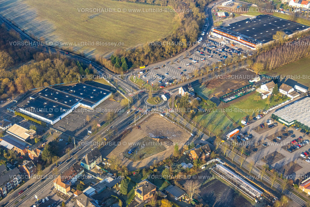 Hamm250200962Norden | Luftbild, Münsterstraße Bundesstraße B63 am Kreisverkehr Sachsenring, ehemaliger Praktiker-Baumarkt mit Freifläche gegenüber, Kaufland Einkaufszentrum mit Parkplätzen, Stadtbezirk Heessen, Hamm, Ruhrgebiet, Nordrhein-Westfalen, Deutschland