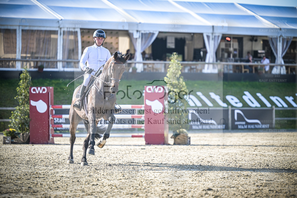 DOS_2941 | Entdecke hochwertige Reitturnierfotos von Foto Oger. Professionell, emotional und authentisch – jetzt Lieblingsmomente im Shop bestellen. - Realisiert mit Pictrs.com