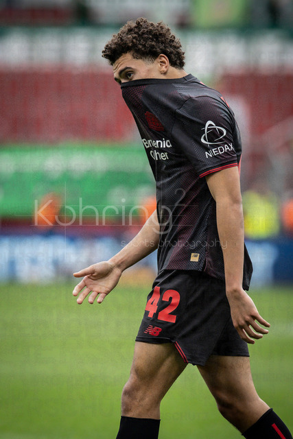 German Bundesliga, Bayer 04 Leverkusen vs. VfL Wolfsburg, 04.04.2026 | LEVERKUSEN, GERMANY - APRIL 4, 2026 :  Montrell Amare Culbreath  (Bayer 04 Leverkusen, 42) gestures after a missed opportunity during the German Bundesliga match on gameday 28 between Bayer 04 Leverkusen vs. VfL Wolfsburg at BayArena on April 4, 2026 in Leverkusen, Germany. DFL REGULATIONS PROHIBIT ANY USE OF PHOTOGRAPHS AS IMAGE SEQUENCES AND/OR QUASI-VIDEO.