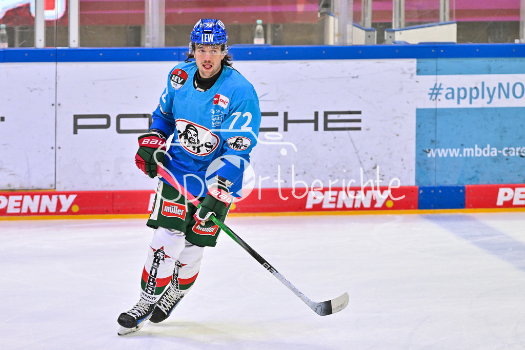 ERC Ingolstadt - Augsburger Panther | im Bild Riley McCOURT (Augsburger Panther #72) beim warmmachen vor der Partie / DEL: ERC Ingolstadt - Augsburger Panther, Saturn Arena am 03.11.2024