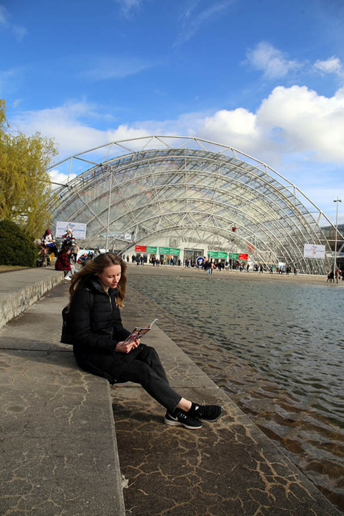 Foto: Leipzig - Leipziger Messe | Das Team hinter BILDLEXIKON LEIPZIG bündelt historische wie aktuelle Informationen über die Stadt Leipzig in Text und Bild auf einer Plattform und stellt diese der interessierten Öffentlichkeit zur Verfügung.