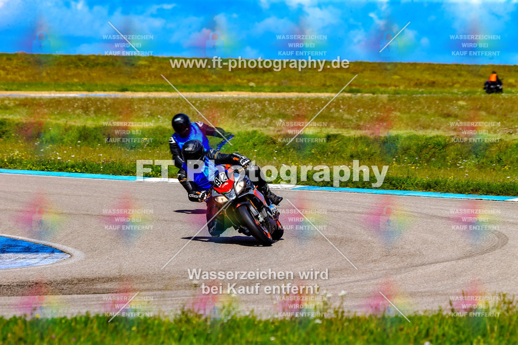 092-6046 | Hier findet Ihr Bilder von Touristenfahrten auf der Nürburgring Nordschleife oder von anderen Veranstaltungen die ich besucht habe. Viel Spass beim Durch Schauen 