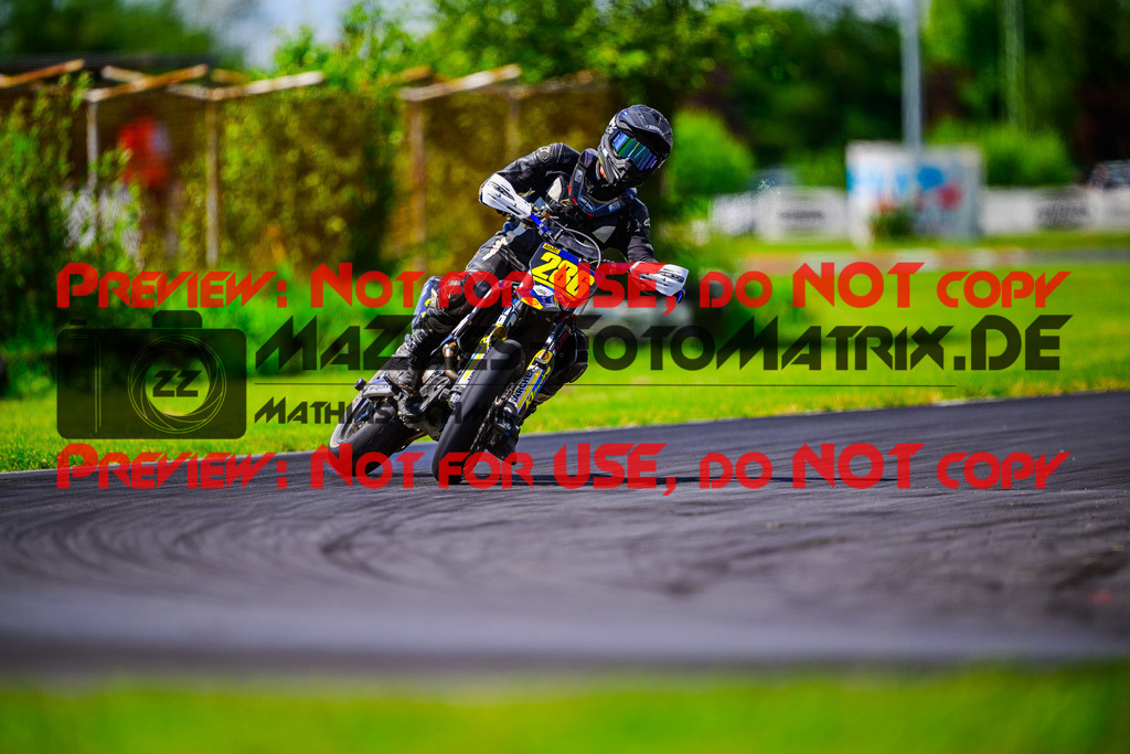 MaZZes_FotoMatrix_240714_6007705_4782 | S2