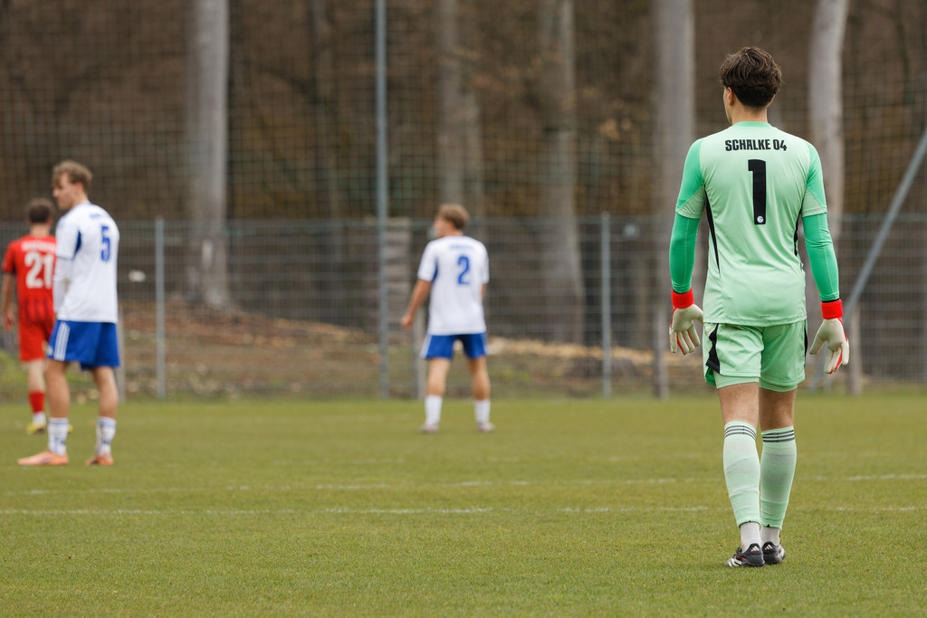 20260412-FCHS04_096 | 1.FC Heidenheim 1846 vs. FC Schalke 04, Fußball, U19, A-Junioren, NWL, U19-DFB-Nachwusliga, 2025/2026, 8. Spieltag, 12.04.2026 in Heidenheim, Walter-Birkhold-Jugendstadion (Foto: Michael Bulling) - Realisiert mit Pictrs.com