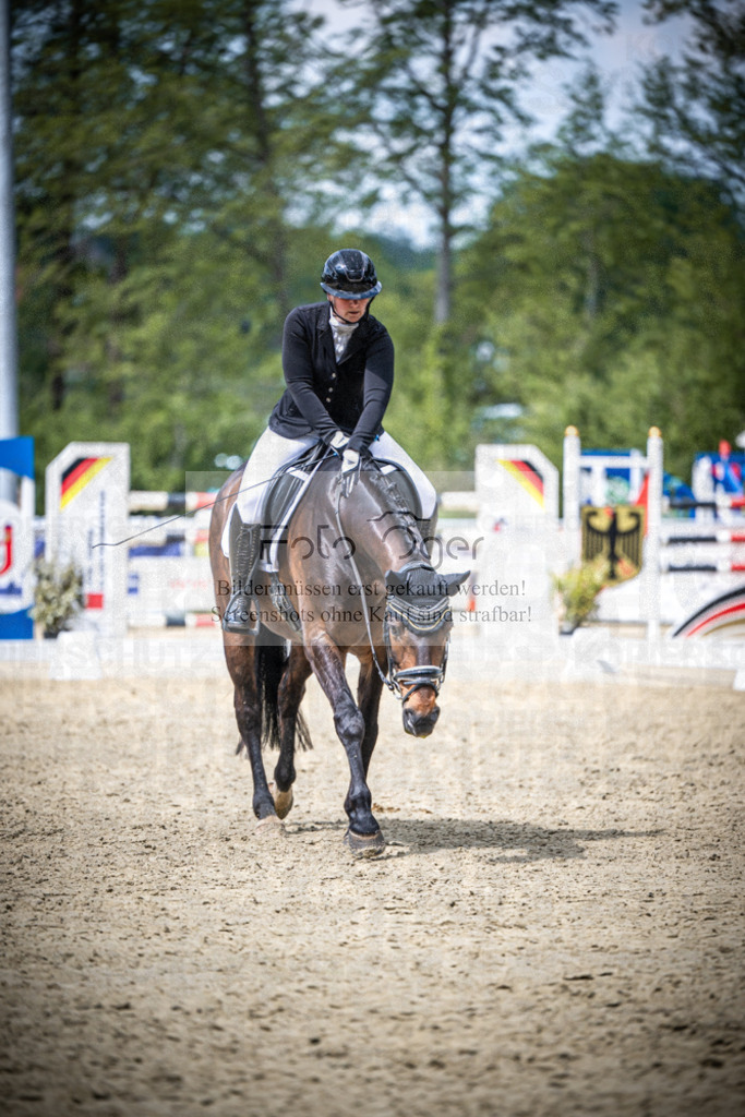 DOS_1453 | Reitturnier Venne - Realisiert mit Pictrs.com