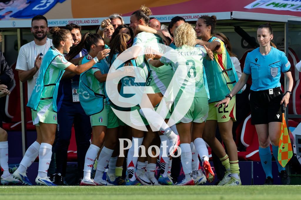 Belgium v Italy - UEFA Women's EURO 2025 Group B | SION, SWITZERLAND - JULY 3: Arianna Caruso of Italy celebrates with teammates after scoring her team's first goal  during the UEFA Womens EURO 2025 Group B match between Belgium and Italy at Stade de Tourbillon on July 3, 2025 in Sion, Switzerland. (Photo by Giuseppe Velletri/Sports Press Photo/Getty Images)