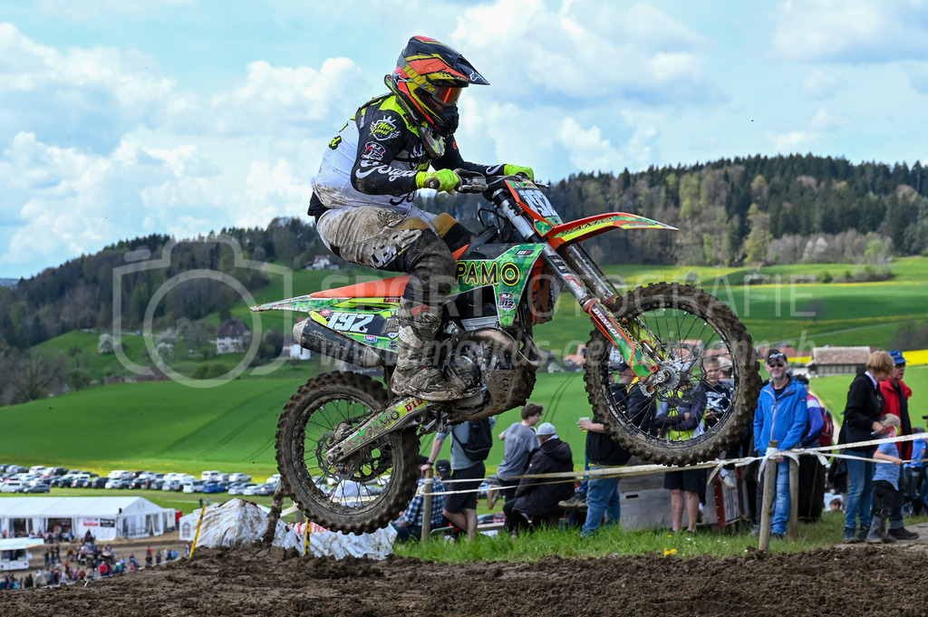 Motocross Schlatt bei Winterthur - 29. April 2023 | #192 Sutter Roman aus Menziken (CH) auf KTM in der Kategorie Hobby Open am Motocross Schlatt bei Winterthur, 29. April 2023.
Instagram: @mx_schlatt | @mc_wila | @sam_schweiz
Bild: Sportfotografie Markus Aeschimann | www.markus-aeschimann.ch - Realisiert mit Pictrs.com