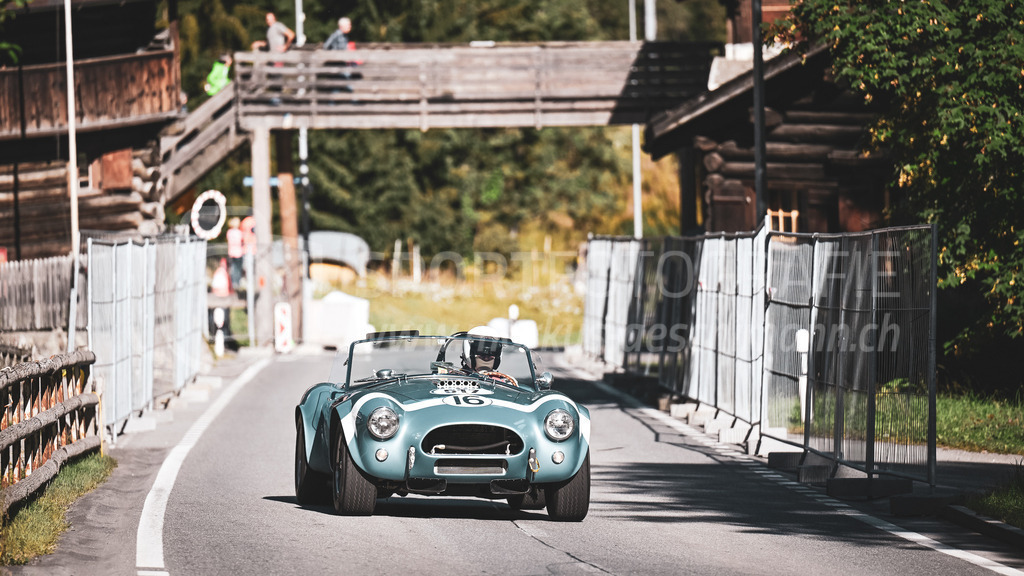 19. Arosa ClassicCar 2023 - 1. September 2023 | 19. Arosa ClassicCar 2023
Arosa, Schweiz
Lüthi Ernst aus Rhäzüns mit der Startnummer 517 in einem AC / Shelby Cobra 289 FIA, Jahrgang 1965, in der Klasse Competition.
@arosaclassiccar, @arosa.official, #arosaclassiccar, #arosa, #76curves, #classiccar
Bild: Sportfotografie Markus Aeschimann | www.markus-aeschimann.ch - Realisiert mit Pictrs.com