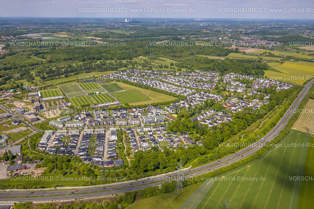 Dortmund230512060 | Luftbild, DSW 21 Dortmunder Stadtwerke, Wohngebiet Hohenbuschei, BVB 09 Borussia Dortmund Trainingszentrum, Adi-Preißler-Allee, Brackeler Feld, Brackel, Dortmund, Ruhrgebiet, Nordrhein-Westfalen, Deutschland
