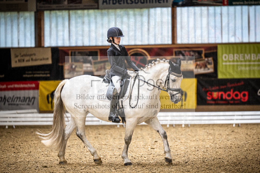 DOS_2283 | Entdecke hochwertige Reitturnierfotos von Foto Oger. Professionell, emotional und authentisch – jetzt Lieblingsmomente im Shop bestellen.Deutschlandweite Turnierfotografie. - Realisiert mit Pictrs.com
