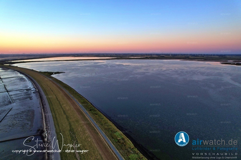 Landgewinnung & Küstenschutz in Nordfriesland | Entdecken Sie atemberaubende Luftbilder und Fotografien auf airwatch.de - Tauchen Sie ein in eine Welt voller faszinierender Aufnahmen aus der Vogelperspektive.