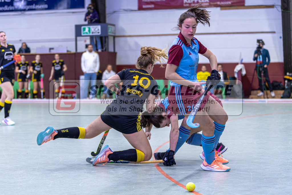 SM_2025-01-12_wD5_-110 | 1.Bundesliga Hallenhockey  (W) UHC - HTHC / 2:3 (2:1)