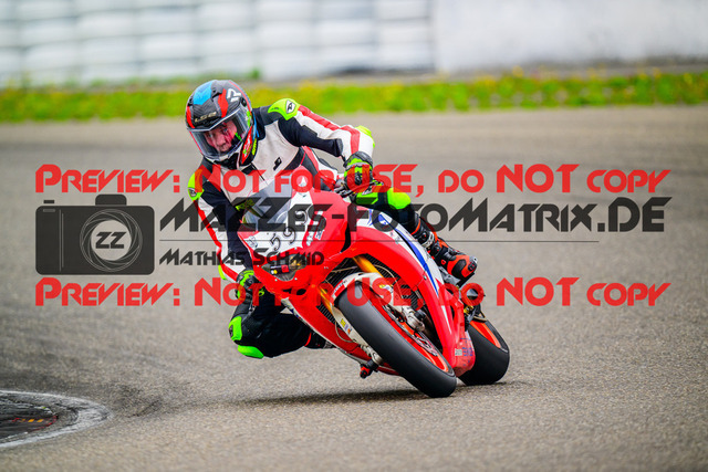 MaZZes_FotoMatrix_240804_6007705_4130 | Fotograf Mathias Schmid
Sportfotograf,
Eventfotograf,
Hochzeitsfotograf,
Portraitfotograf