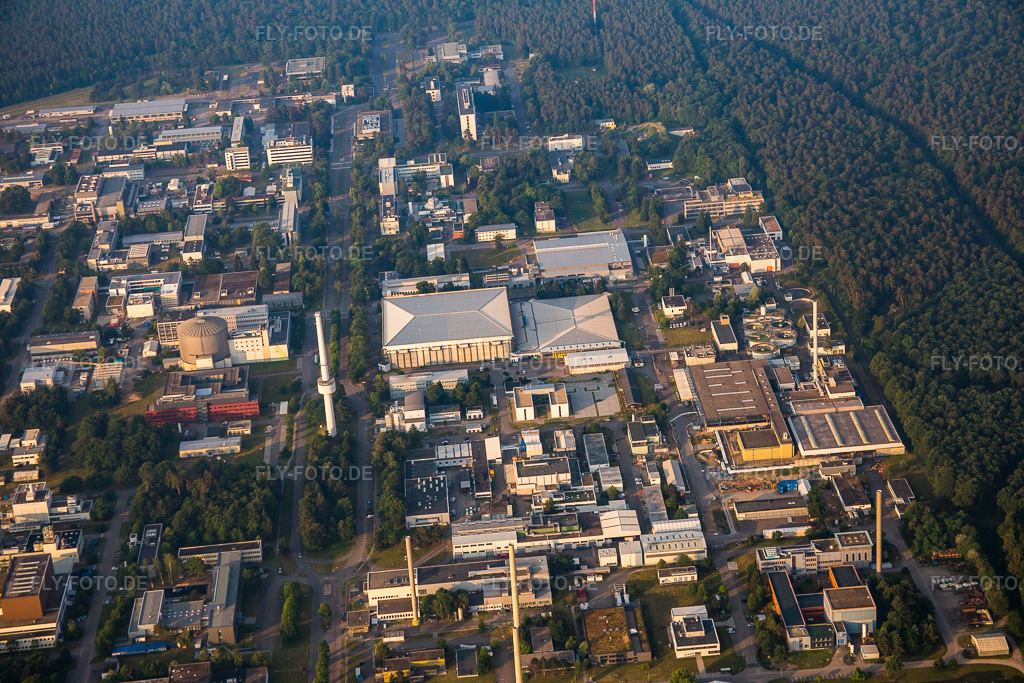 Luftbild: Leopoldshafen, KIT Campus Nord im Ortsteil Leopoldshafen in Eggenstein-Leopoldshafen im Bundesland Baden-Württemberg in Deutschland. Foto: IMG_080435.jpg vom 12.06.2015 durch Werner Riehm/FLY-FOTO.de