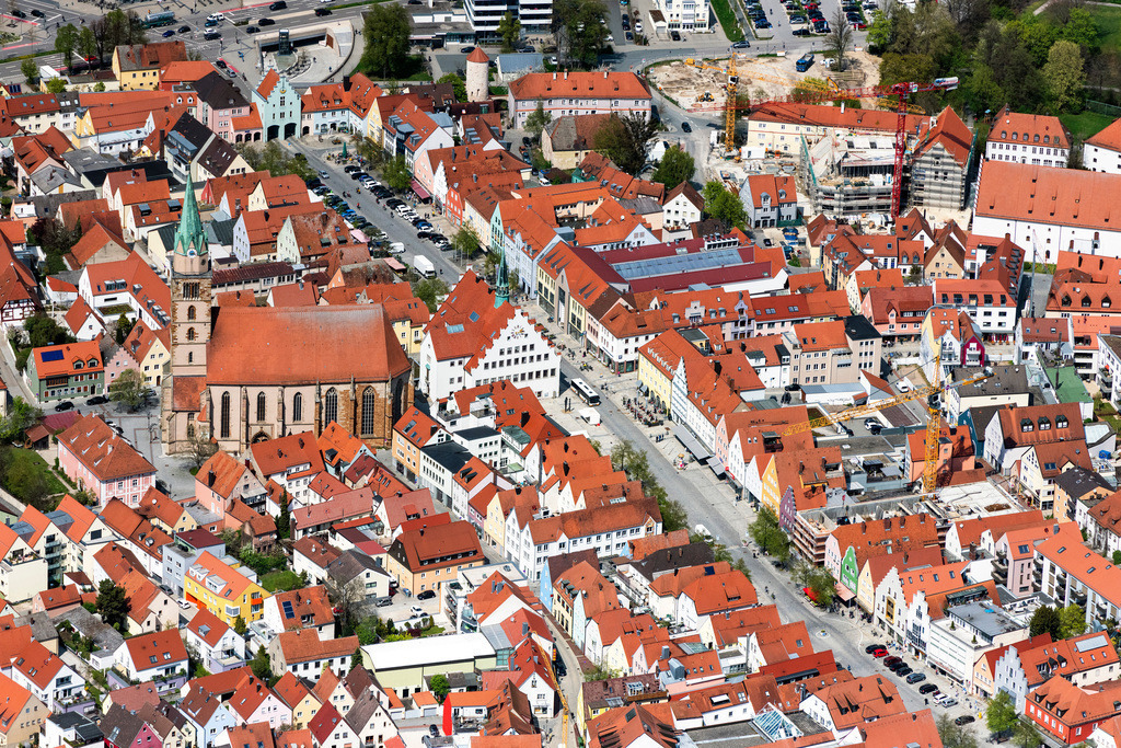 dr__0095849.jpg | NEUMARKT IN DER OBERPFALZ 28.04.2022 Kirchengebäude St. Johannes an der Hallertorstraße im Altstadt- Zentrum der Innenstadt in Neumarkt in der Oberpfalz im Bundesland Bayern. // Church building St. Johannes on Hallertorstrasse Old Town- center of downtown in Neumarkt in der Oberpfalz in the state Bavaria. Foto: Daniel Reiter