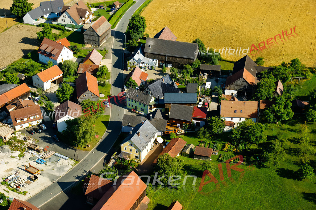 Luftbild von Gelbsreuth  - Luftaufnahme wurde 2008 von https://frankenair.de mittels Flugzeug (keine Drohne) erstellt - die Geschenkidee