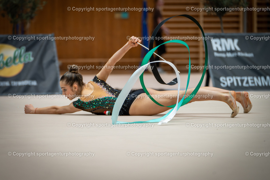 Z7A_3394 | HUN Berta Julia Nemeth Gymnastik International 2026 in der Sporthalle Schmiden in Fellbach (Deutschland).Foto: Klaus Gruber / sportagenturphotography - Realisiert mit Pictrs.com