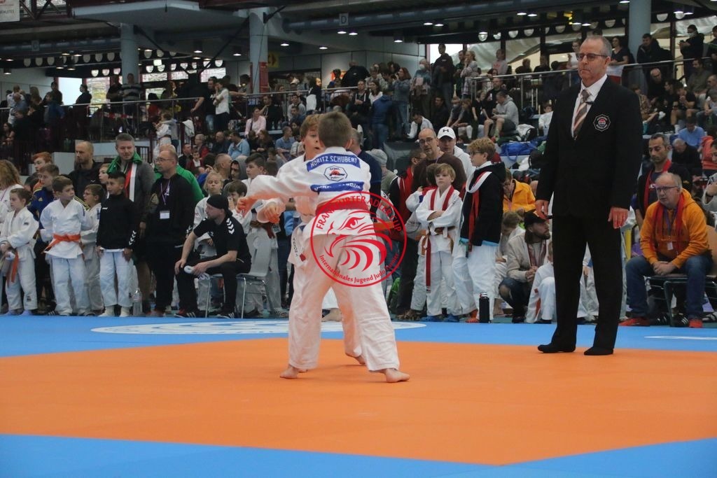 MSY-2022-10-29-7850 | Fotos vom Adler Cup - Pictures from Adler Cup

Hier findet Ihr alle Eindrücke und großen Momente der Adler Cup Wochenenden. Here you will find all impressions and great moments of the Adler Cup weekends. - Realisiert mit Pictrs.com