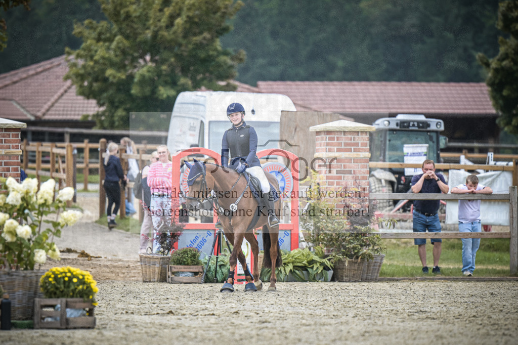 DOS_1321 | Entdecke hochwertige Reitturnierfotos von Foto Oger. Professionell, emotional und authentisch – jetzt Lieblingsmomente im Shop bestellen.Deutschlandweite Turnierfotografie. - Realisiert mit Pictrs.com