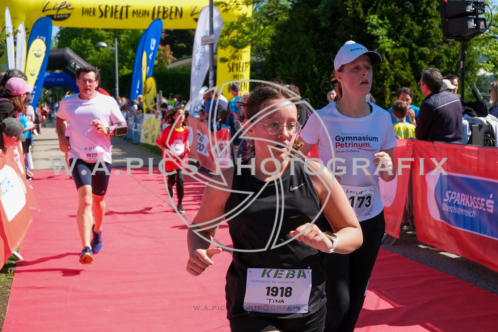 ..... | LINZ,AUSTRIA,27.April 24, Int. 3 Brückenlauf Linz  , Image shows: Photo: WAPICS / Michael ring