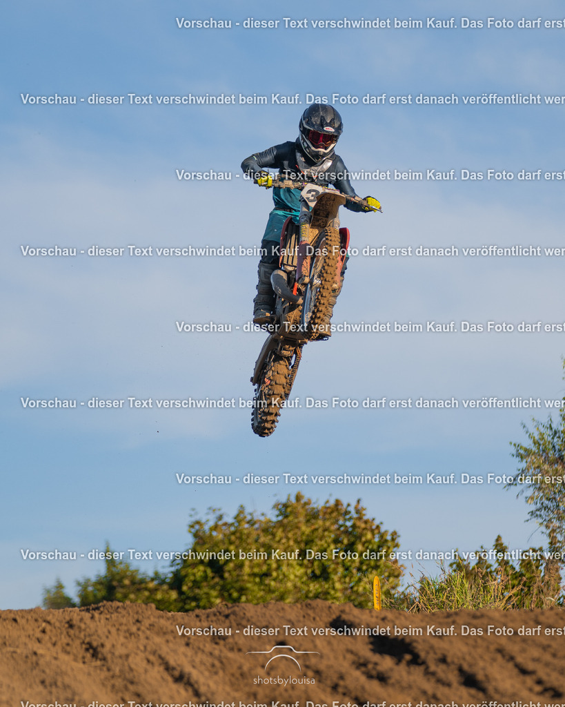 09_21_LM_Schenkenhorst-0582 | Sportfotografin aus Berlin-Brandenburg mit Fokus auf Motocross. Ich halte deine sportliche Leistung und echte Emotionen auf und neben der Strecke professionell fest. Entdecke die Fotos von deinem Rennen und bestelle sie direkt hier im Shop.