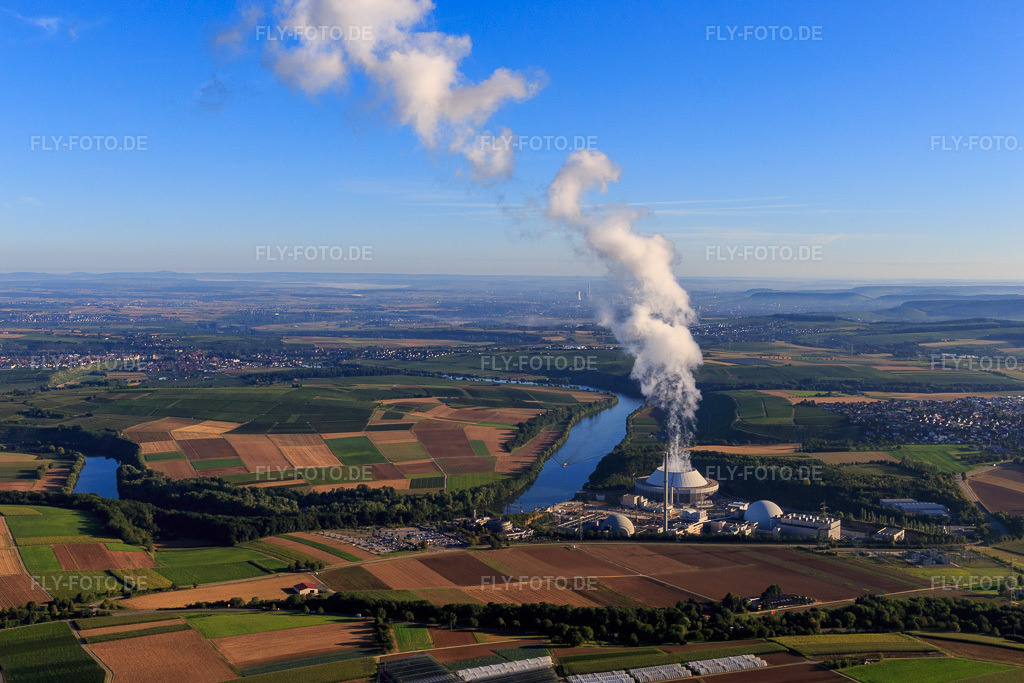 Luftbild: AKW/Kernkraftwerk Neckarwestheim der EnBW Kernkraft GmbH aus Osten in Neckarwestheim im Bundesland Baden-Württemberg in Deutschland. Foto: IMG_093800.jpg vom 23.08.2016 durch Werner Riehm/FLY-FOTO.deWWW.ENBW.COM