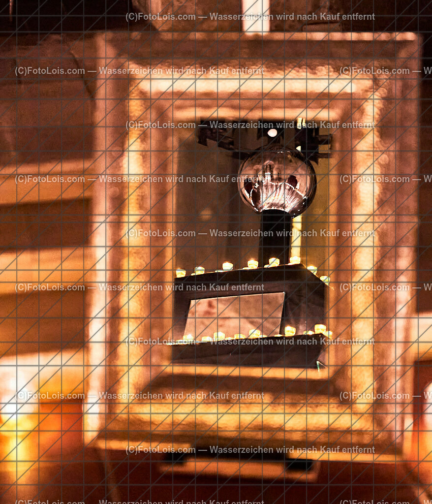 ALS2314_NACHT der tausend LICHTER_Pfarrkirche Wieselburg | (C)FotoLois.com, Alois Spandl, NACHT der 1000 LICHTER in der Pfarrkirche Wieselburg, Di 31. Okt. 2023.