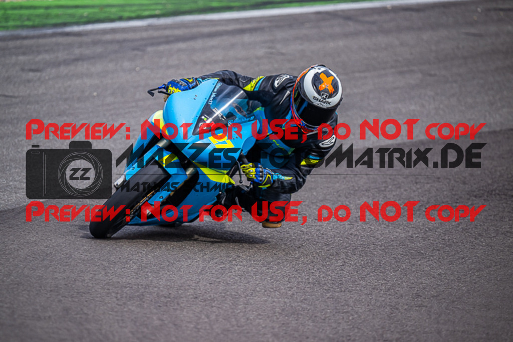 MaZZes_FotoMatrix_230410_7154 | ROT