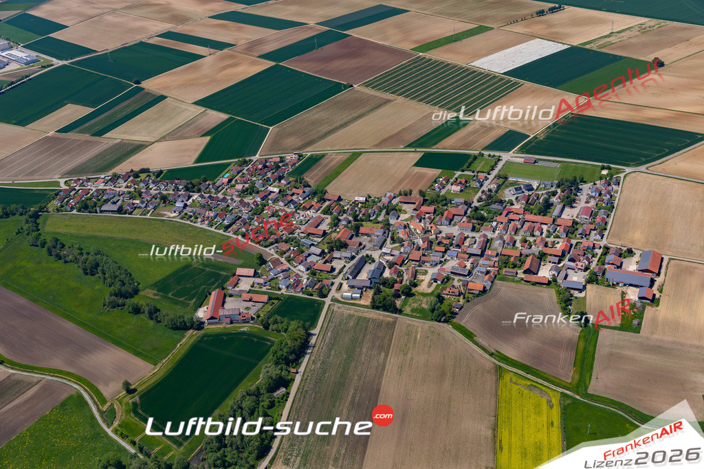 Das Luftbild der Stadt Mötzing wurde 2021 vom Flugzeug heraus erstellt (keine Drohne) Aufnahmehöhe ca.450 Meter- hohe Bildauflösung und Druck-Qualität garantiert!