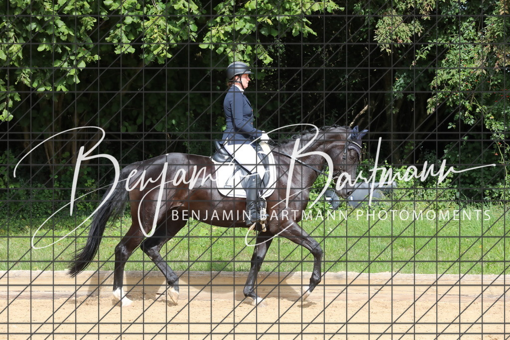 AZ2A2101 | Benjamin Bartmann Photomoments