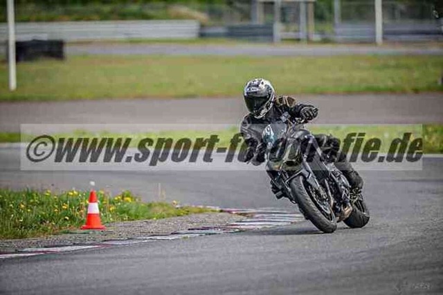 pubi7230 | Professionelle Fotos von Sportveranstaltungen, aber auch Hochzeiten und anderen Events. - Realisiert mit Pictrs.com