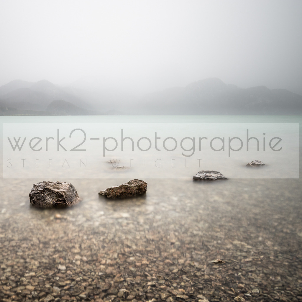 Kochelsee I | Die Berge ruhen noch im Wolkenkissen ... der See liegt ganz ruhig.