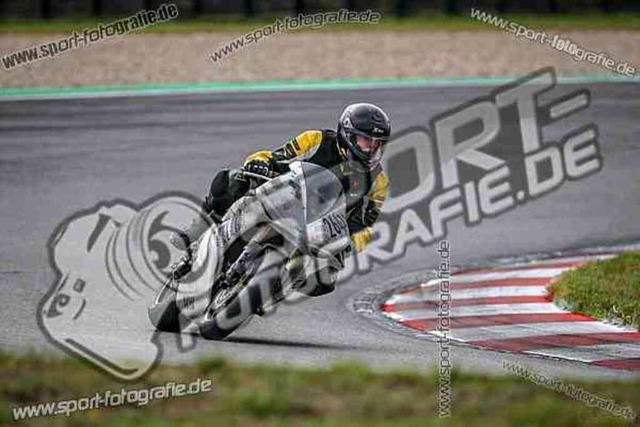 pubi3947 | Professionelle Fotos von Sportveranstaltungen, aber auch Hochzeiten und anderen Events. - Realisiert mit Pictrs.com