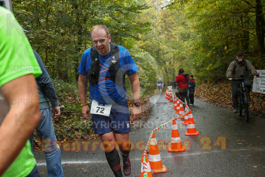 241027_1400_EX1_7147 | Sportfotografie im Rhein-Sieg Kreis, Köln, Bonn, NRW, Rheinland Pfalz, Hessen, etc. Unser Tätigkeitsfeld umfasst den Laufsport vom Volkslauf über den Marathon, Duathlon, Triathon bis zum Ultralauf wie Kölnpfad Ultra oder Schindertrail.