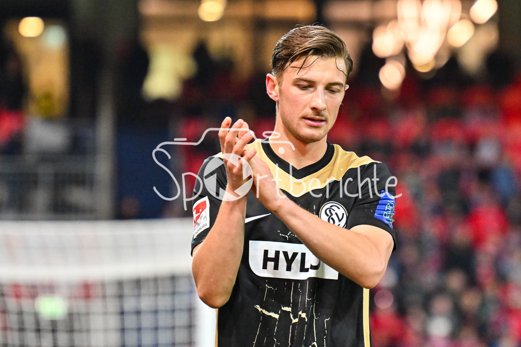 1. FC Heidenheim - SV Elversberg 07 | im Bild Lukas PETKOV (SV Elversberg 25) nach seiner Auswechslung / Einzelfoto / Freisteller / Relegation Bundesliga: 1. FC Heidenheim - SV Elversberg 07, Voith-Arena am 22.05.2025 / DFL REGULATIONS PROHIBIT ANY USE OF PHOTOGRAPHS AS IMAGE SEQUENCES AND/OR QUASI-VIDEO / BLD / ZDF
