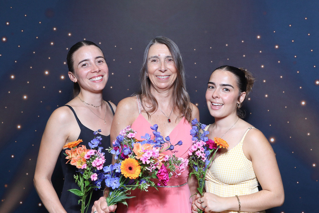 ZD260628112736-103 | Fotoshop von zweidimensional Fotografie. Ihr Fotograf im Aargau. Abzüge von Ihrem Fotobox Event bestellen.Abzüge von Ihrem Hochzeit bestellen.Abzüge von Ihrem Schulfotograf bestellen.
